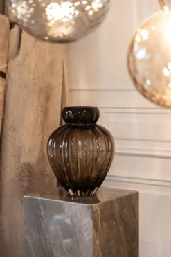 Audrey Vase - Smokey brown | Stor
