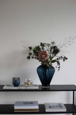 Evelyn Vase - Blå | Mellem