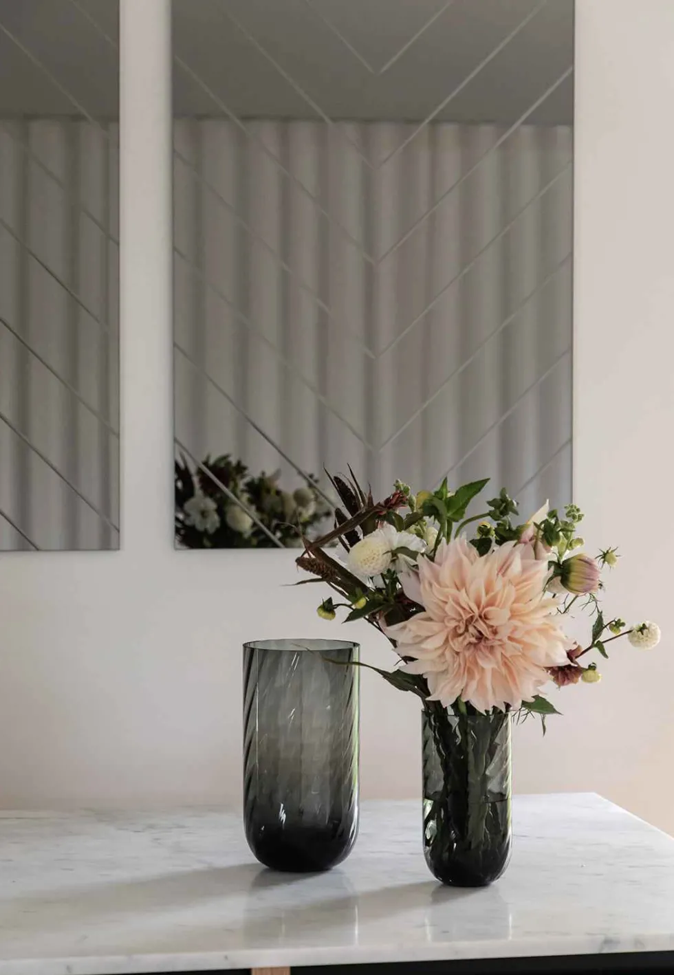 Meadow Swirl Cylinder Vase - Grå | Lille