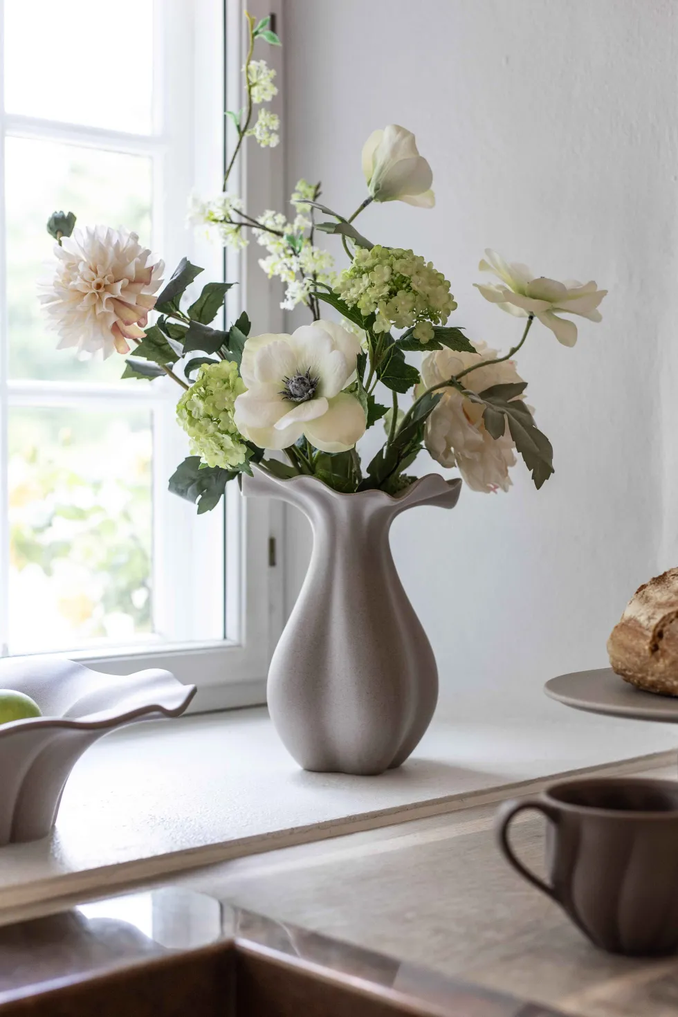 Nellie Vase - Sand | Stor