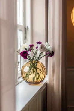 Sadie Line Vase - Amber | Lille